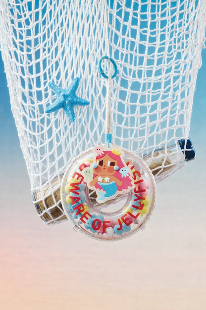 POP MART CRYBABY Vacation Mode On brelok