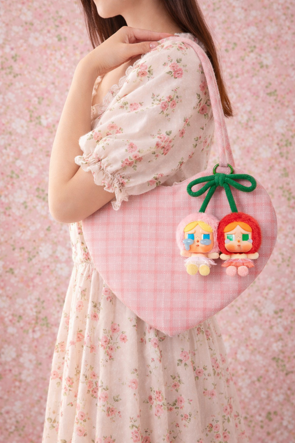 POP MART CRYBABY Crying For Love zawieszka